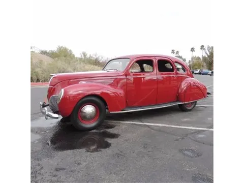 1938 Lincoln Zephyr Sedan