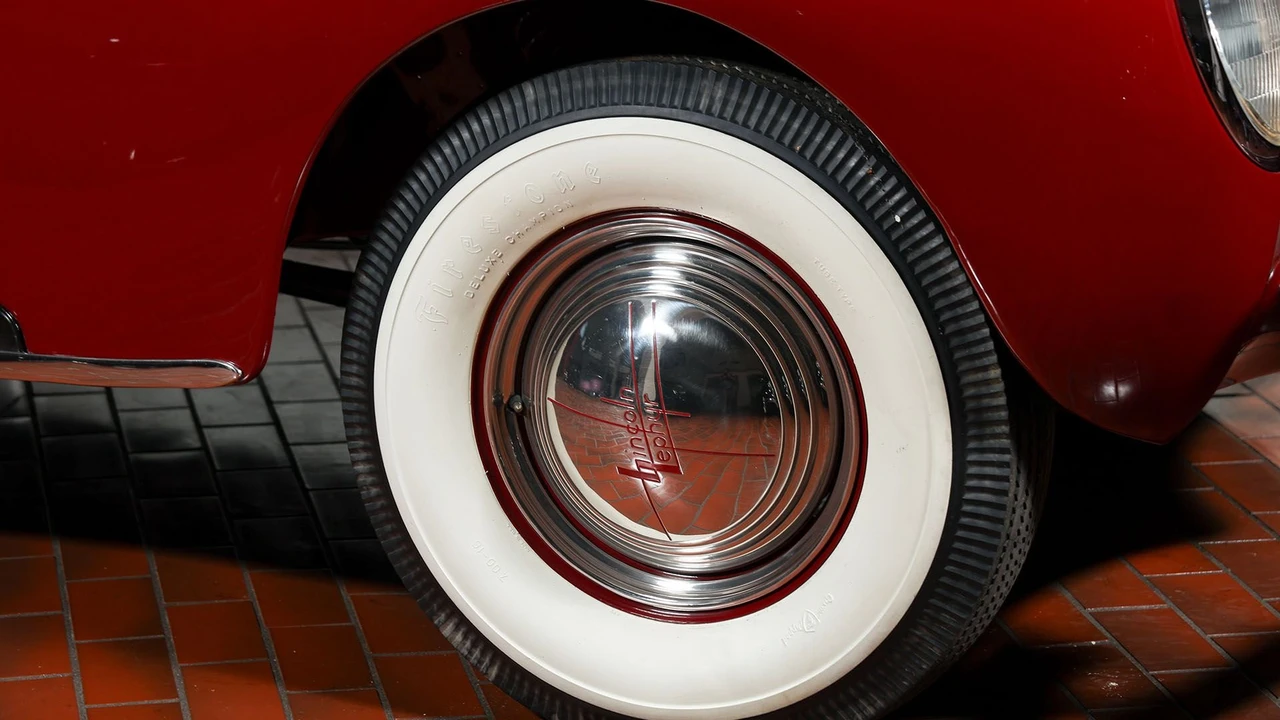 1938 Lincoln Zephyr - Image 6 of 31