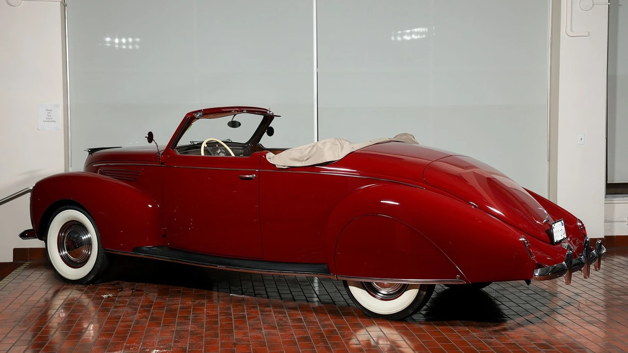 1938 Lincoln Zephyr - Image 3 of 31