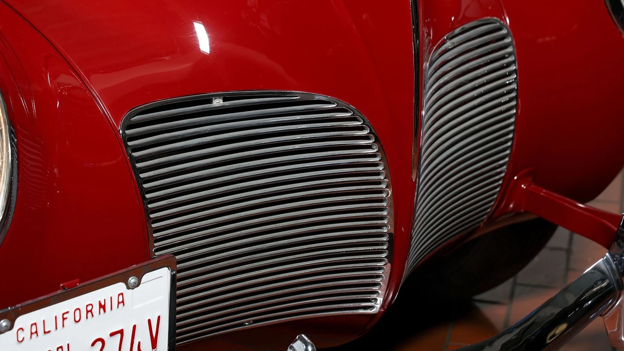 1938 Lincoln Zephyr - Image 10 of 31