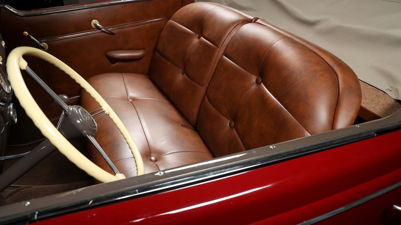 1938 Lincoln Zephyr - Image 25 of 31