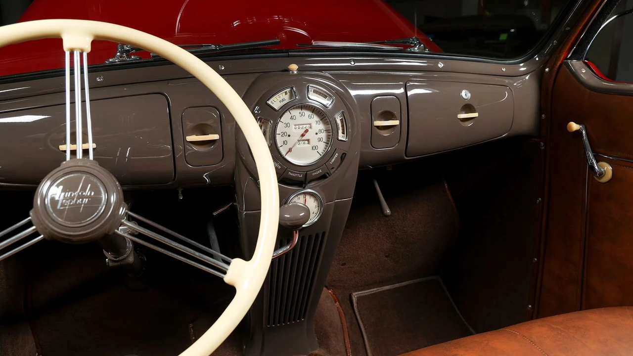 1938 Lincoln Zephyr - Image 28 of 31