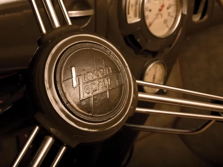 1938 Lincoln Zephyr - Image 11 of 15