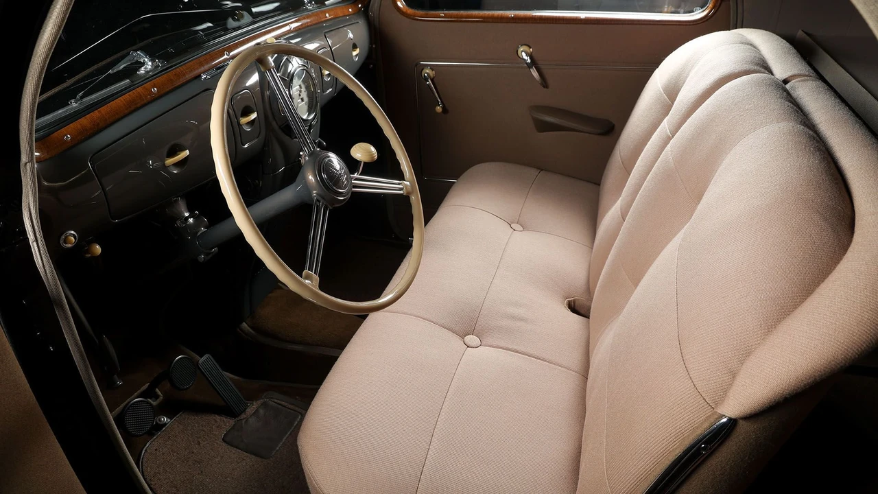 1938 Lincoln Zephyr - Image 5 of 31