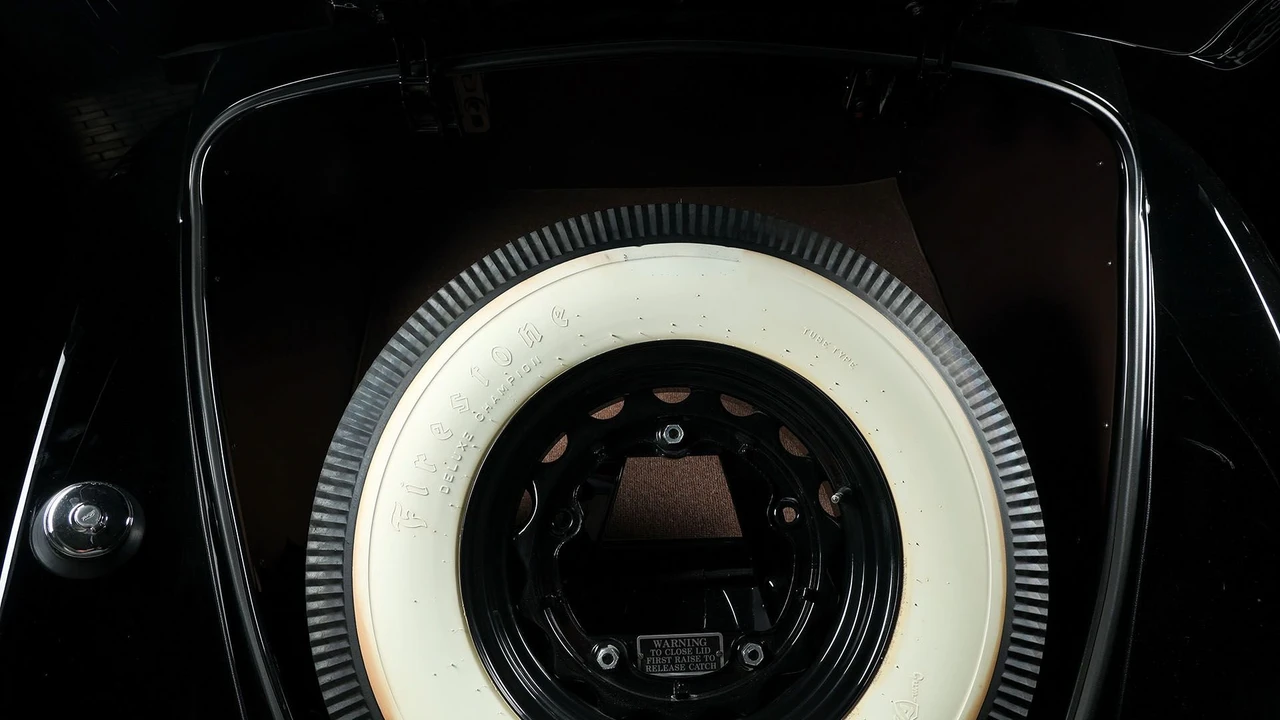 1938 Lincoln Zephyr - Image 31 of 31