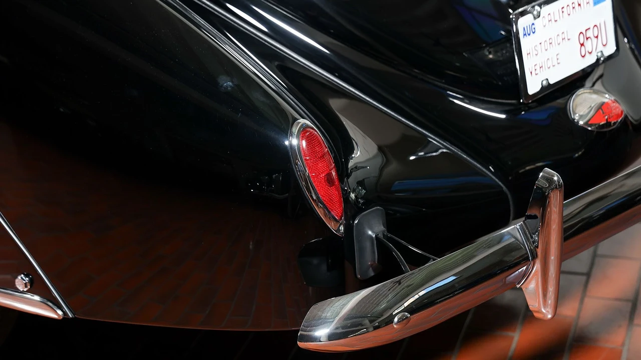 1938 Lincoln Zephyr - Image 18 of 31