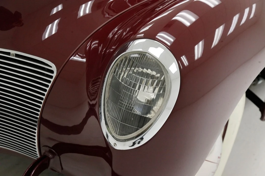 1938 Lincoln Zephyr - Image 16 of 21