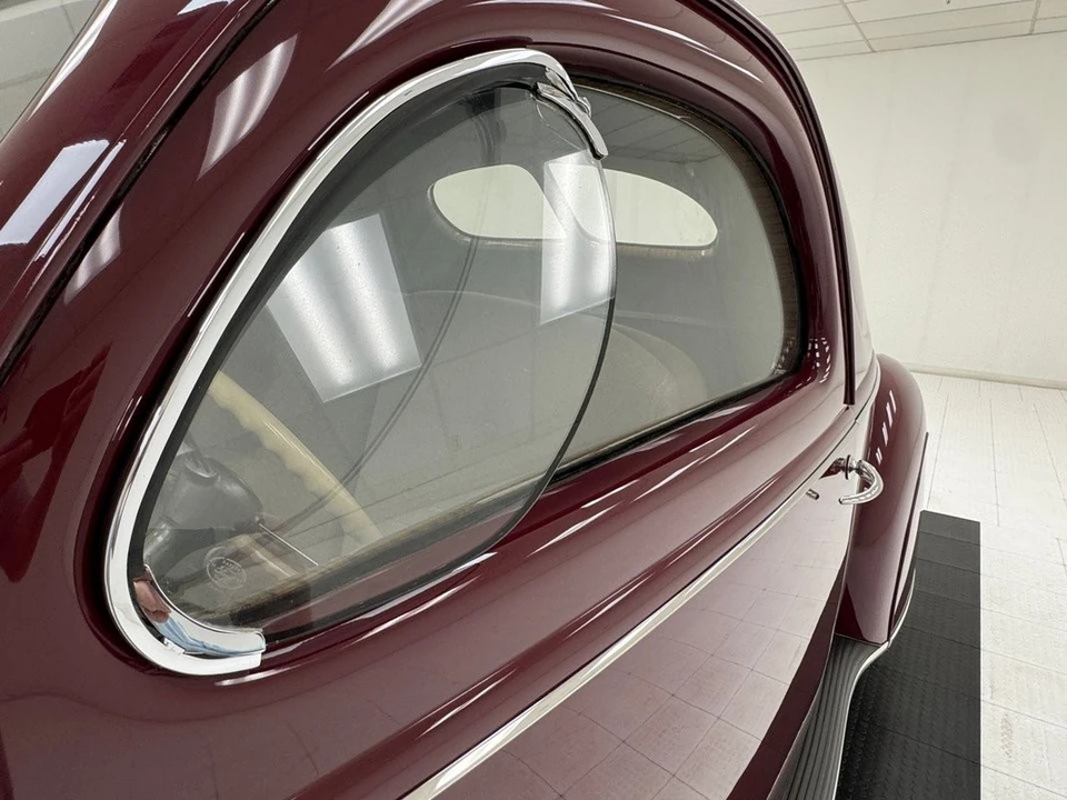 1938 Lincoln Zephyr - Image 16 of 31