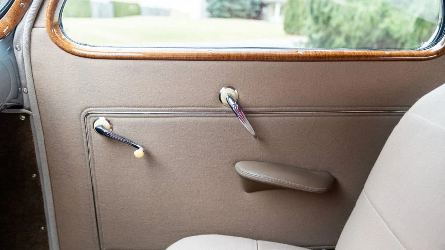 1938 Lincoln Zephyr - Image 29 of 31