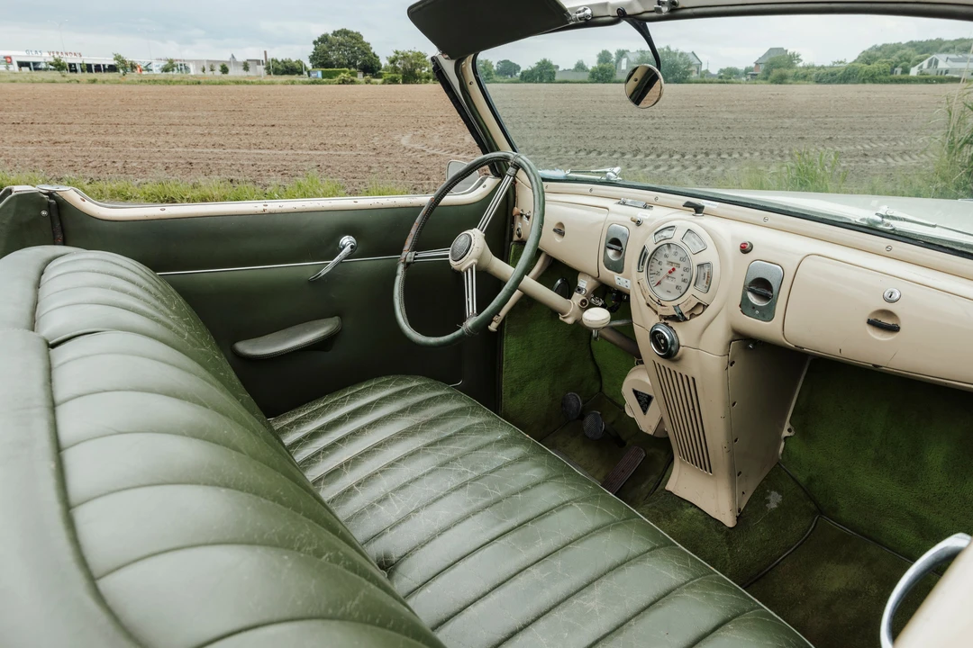 1938 Lincoln Zephyr - Image 13 of 31