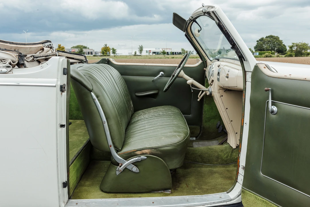 1938 Lincoln Zephyr - Image 22 of 31