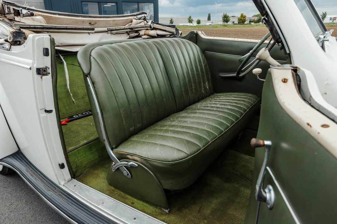 1938 Lincoln Zephyr - Image 23 of 31