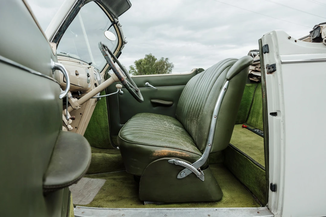1938 Lincoln Zephyr - Image 21 of 31