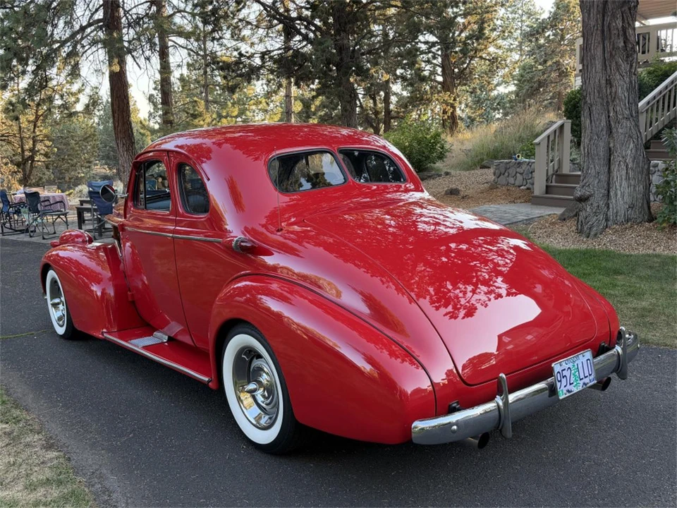 1938 Oldsmobile Custom Cruiser - Image 3 of 10
