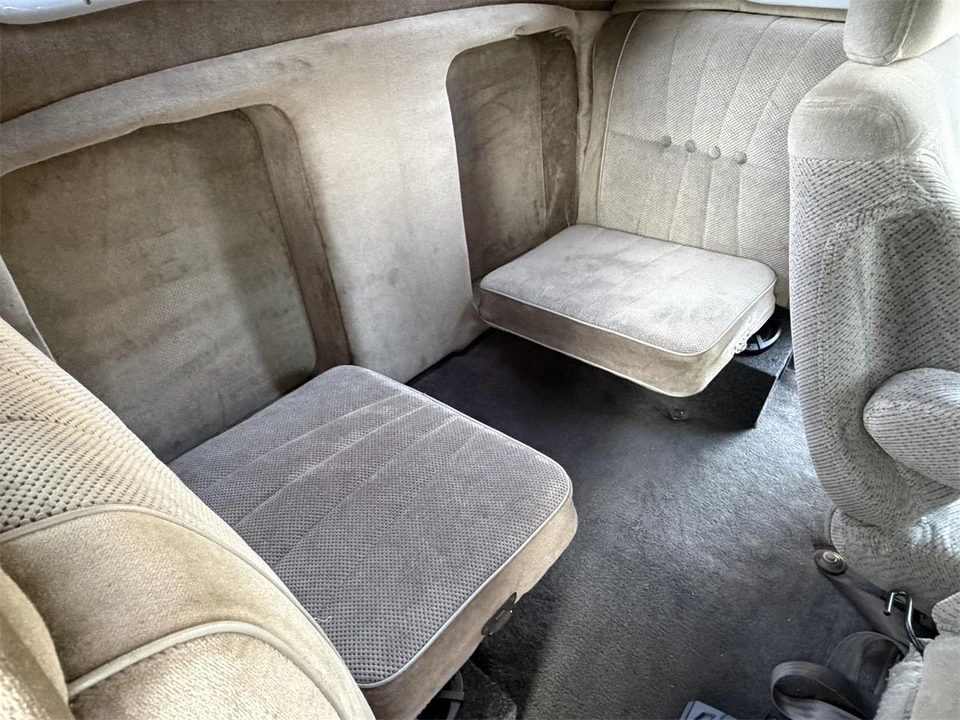 1938 Oldsmobile Custom Cruiser - Image 21 of 21