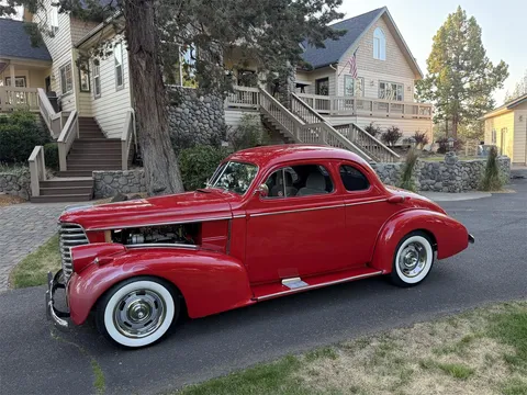 1938 Oldsmobile Custom Club Coupe