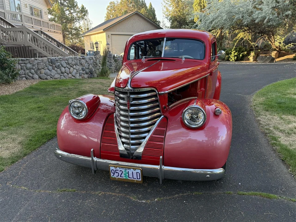 1938 Oldsmobile Custom Cruiser - Image 2 of 21