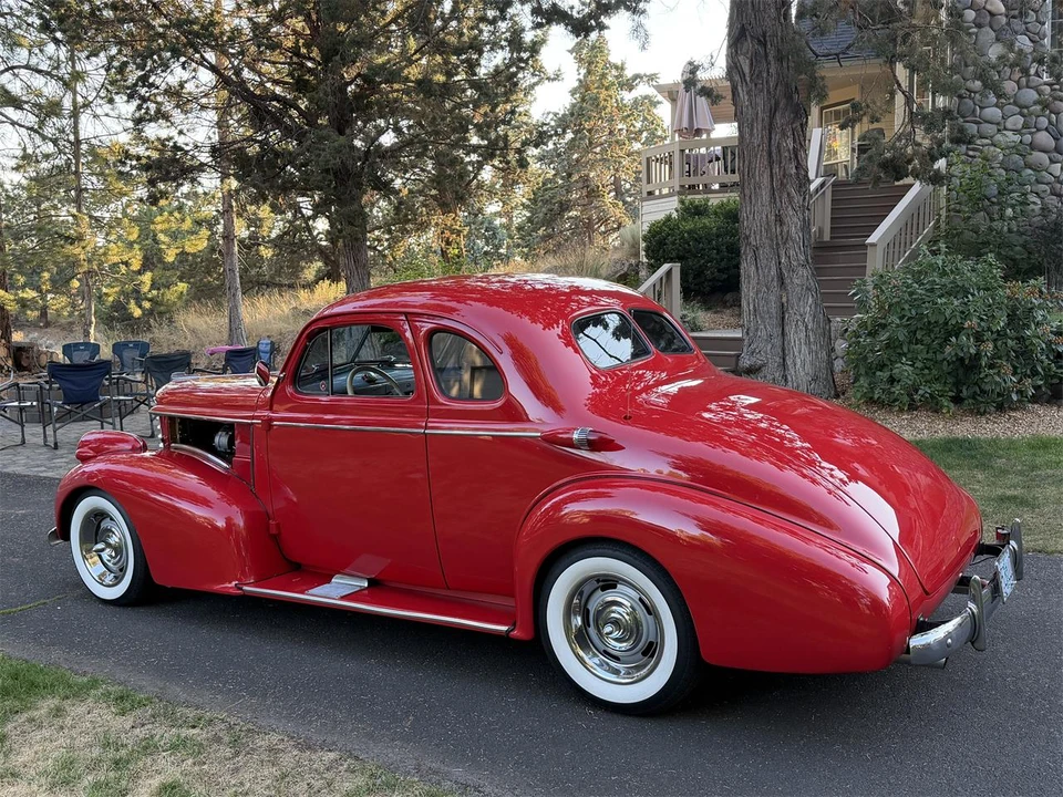 1938 Oldsmobile Custom Cruiser - Image 4 of 21