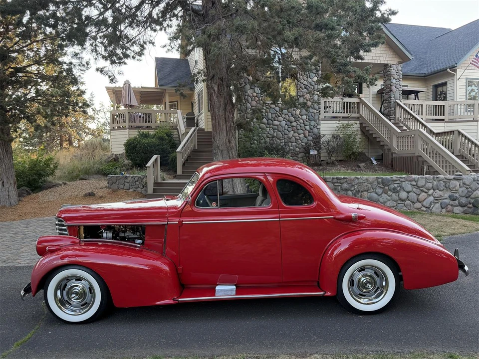 1938 Oldsmobile Custom Cruiser - Image 3 of 21