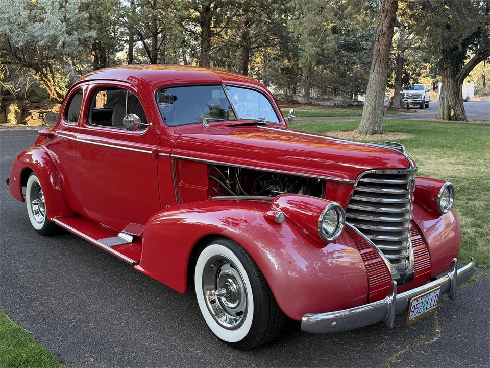 1938 Oldsmobile Custom Cruiser - Image 9 of 21