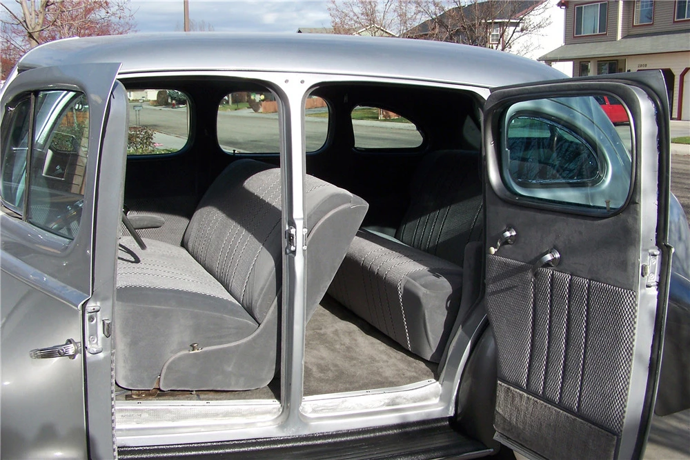 1938 Packard Eight - Image 4 of 8