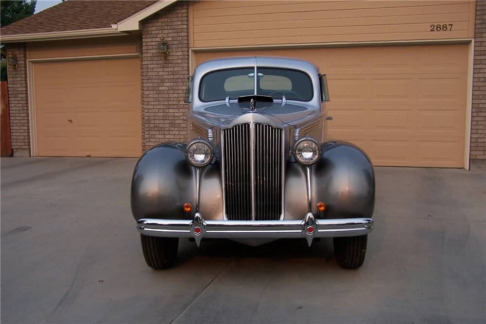 1938 Packard Eight - Image 5 of 8