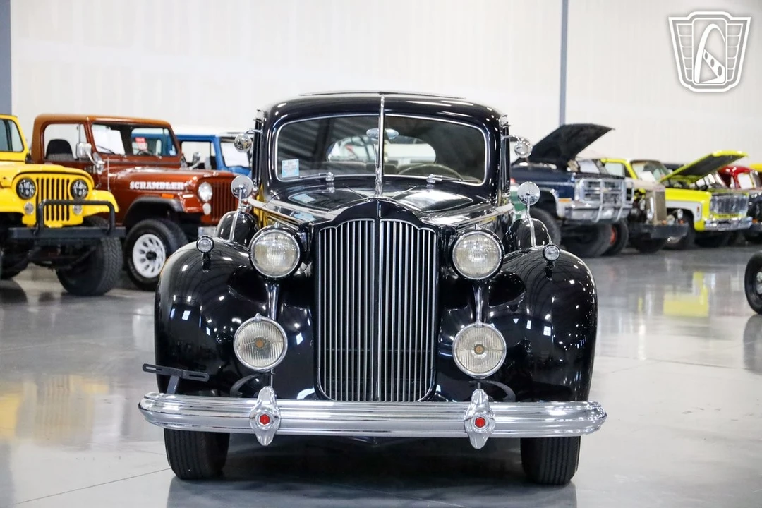 1938 Packard Eight - Image 5 of 12