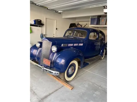 1938 Packard 1600