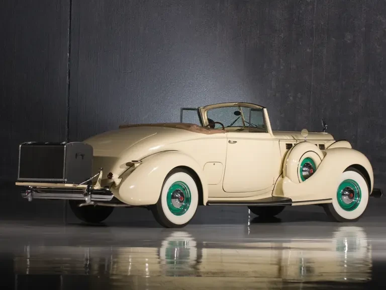 1938 Packard Eight - Image 3 of 19