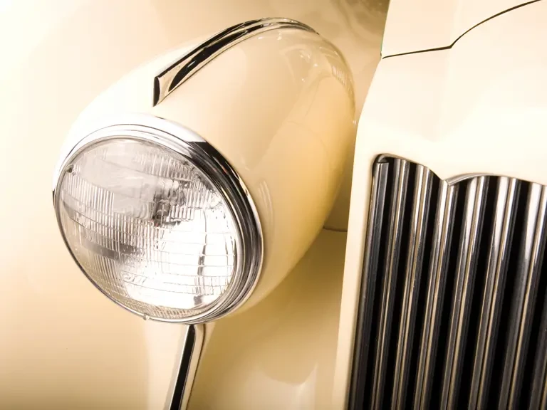 1938 Packard Eight - Image 9 of 19