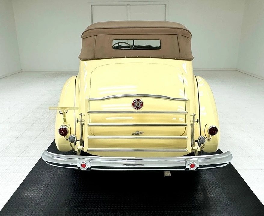 1938 Packard Twelve - Image 7 of 12