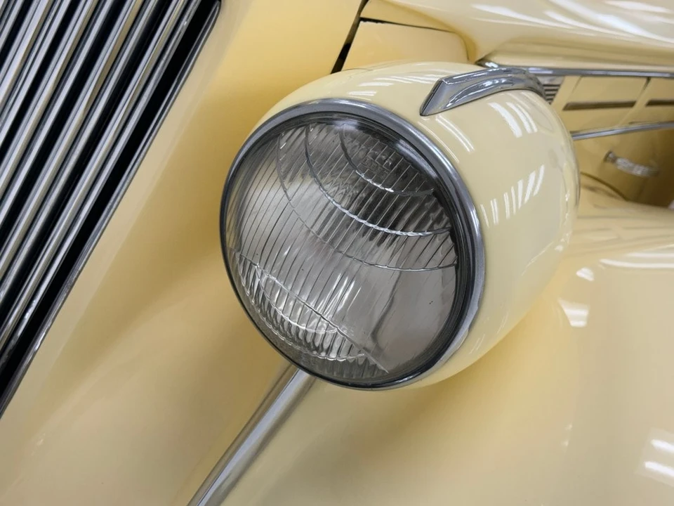 1938 Packard - Image 14 of 31
