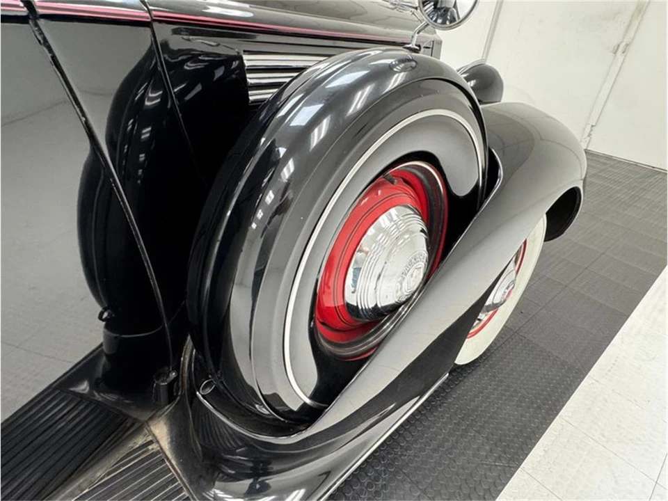 1938 Packard Eight - Image 22 of 31
