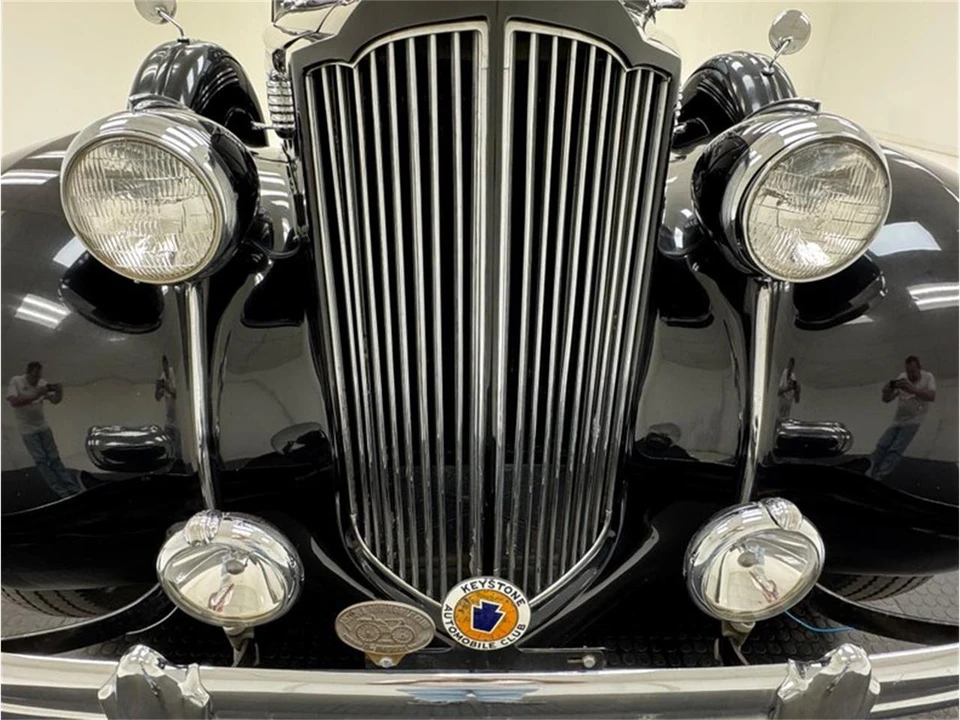 1938 Packard Eight - Image 9 of 31