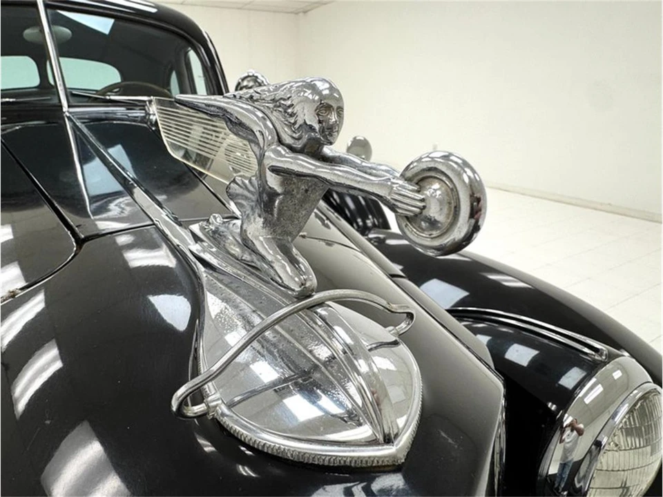 1938 Packard Eight - Image 10 of 31