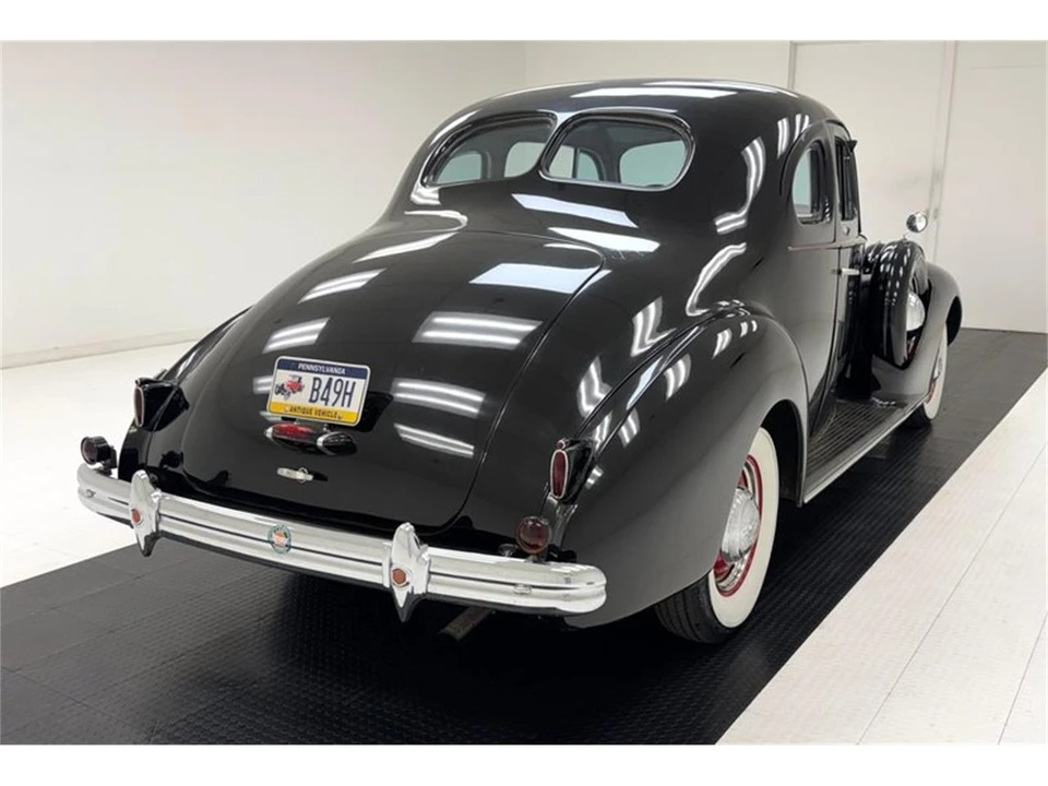 1938 Packard Eight - Image 5 of 31