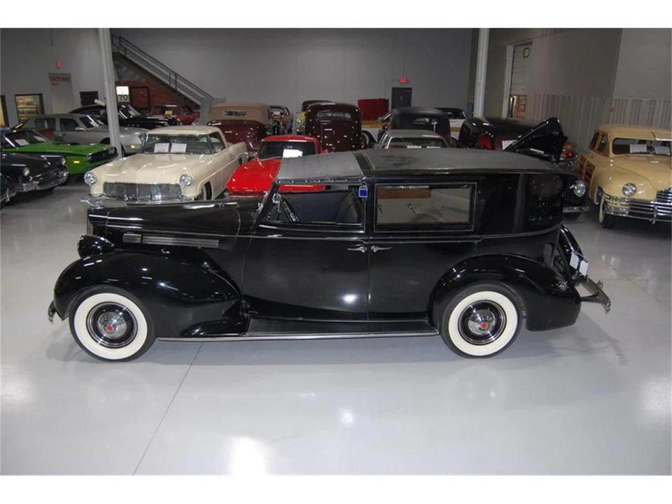 1938 Packard Eight - Image 9 of 31