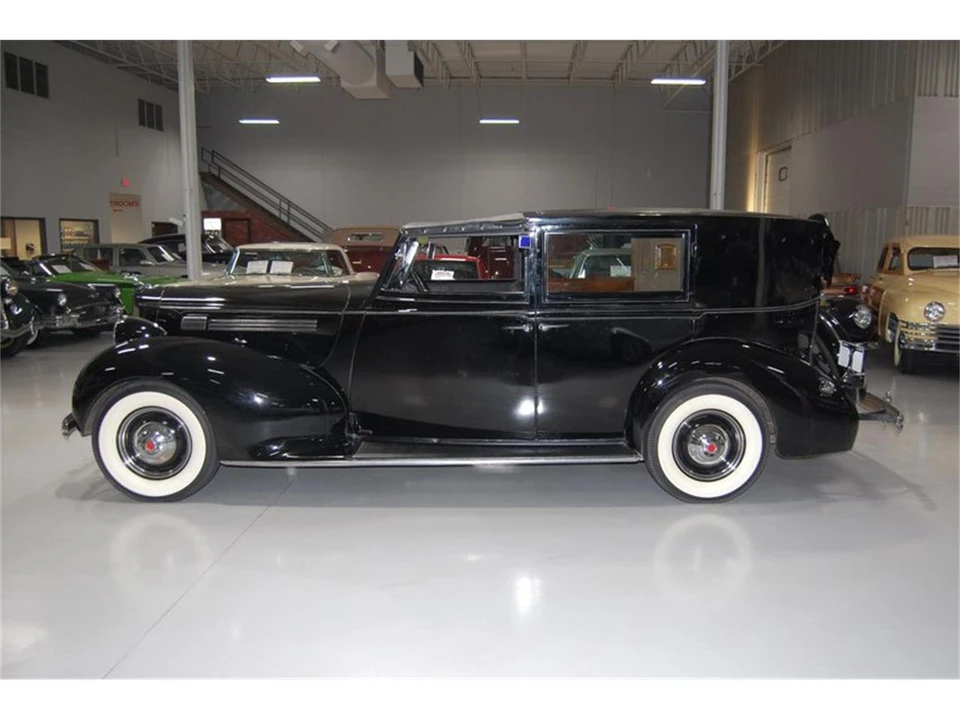 1938 Packard Eight - Image 17 of 31