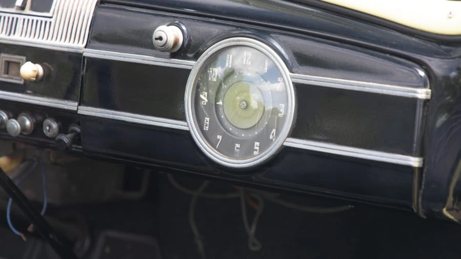 1938 Packard Eight - Image 8 of 13