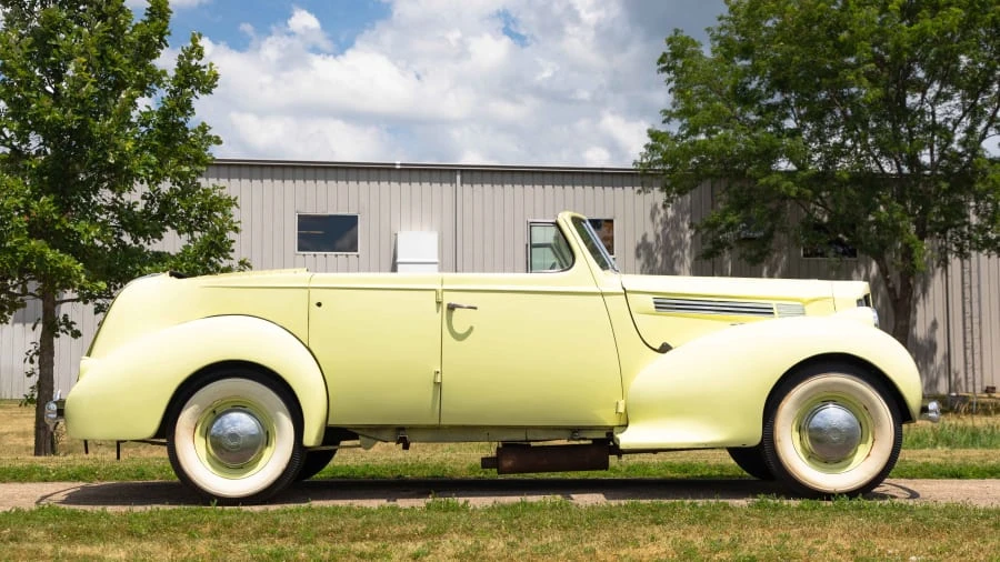 1938 Packard Eight - Image 2 of 13