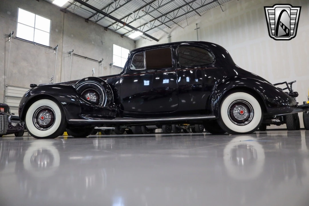 1938 Packard Eight - Image 4 of 12
