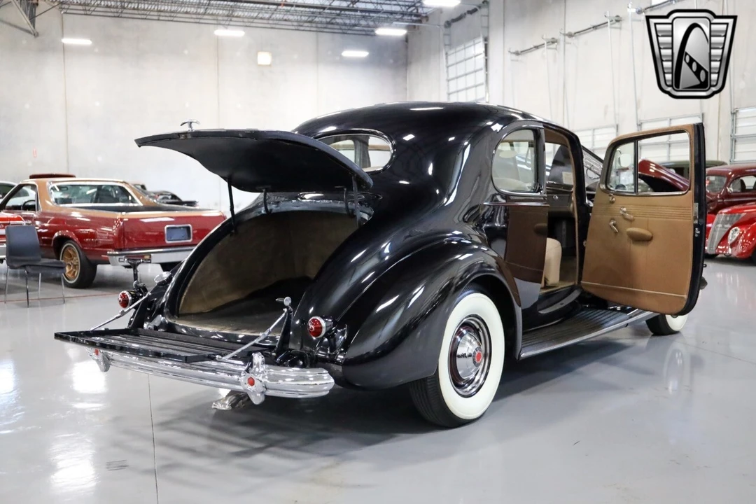 1938 Packard Eight - Image 11 of 12