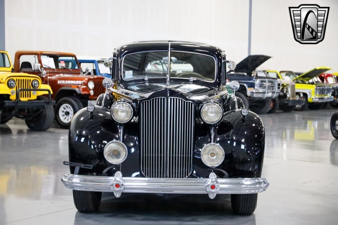 1938 Packard Eight - Image 3 of 12
