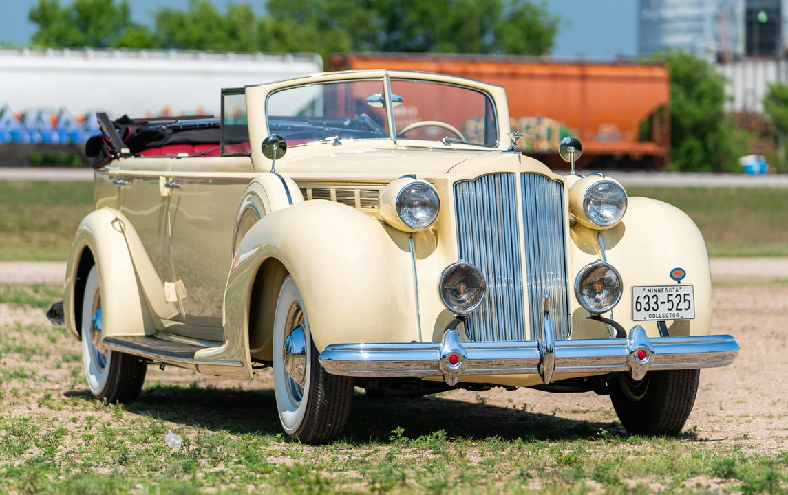 1938 Packard Eight - Image 9 of 25