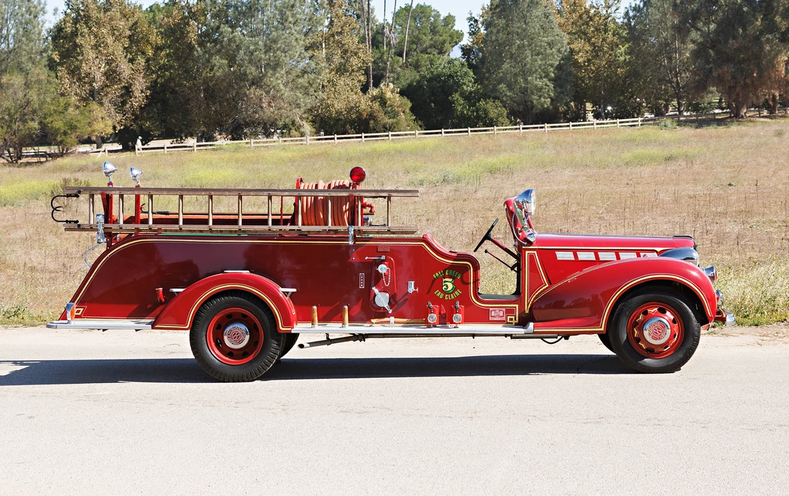 1938 Packard - Image 6 of 31