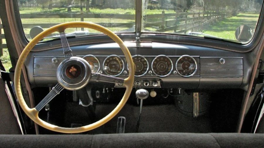 1938 Packard Eight - Image 6 of 12