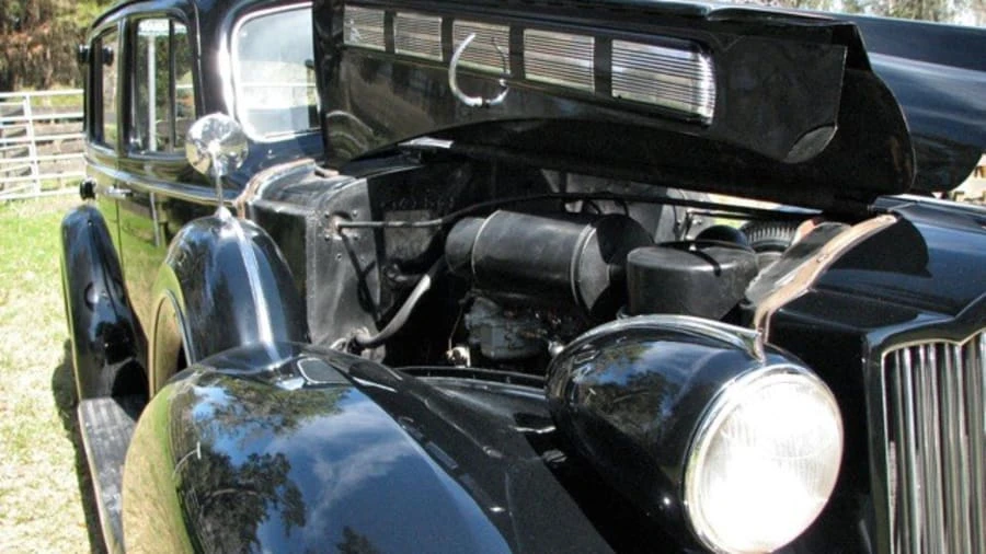1938 Packard Eight - Image 9 of 12