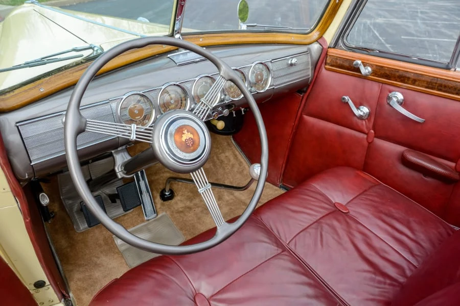1938 Packard Twelve - Image 4 of 17