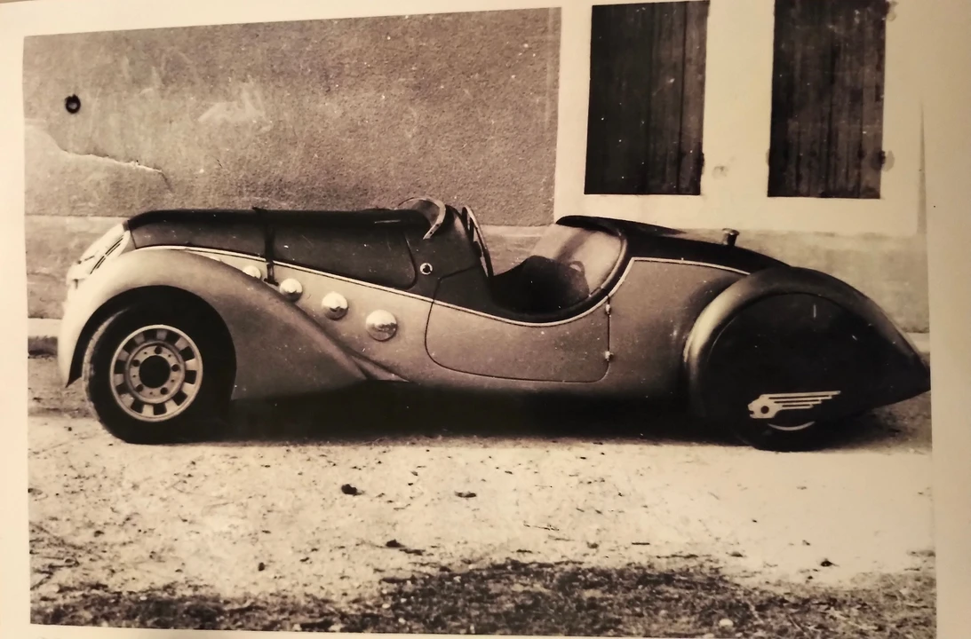 1938 Peugeot - Image 4 of 31