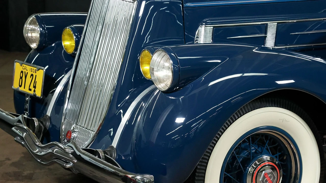 1938 Pierce-Arrow - Image 13 of 31
